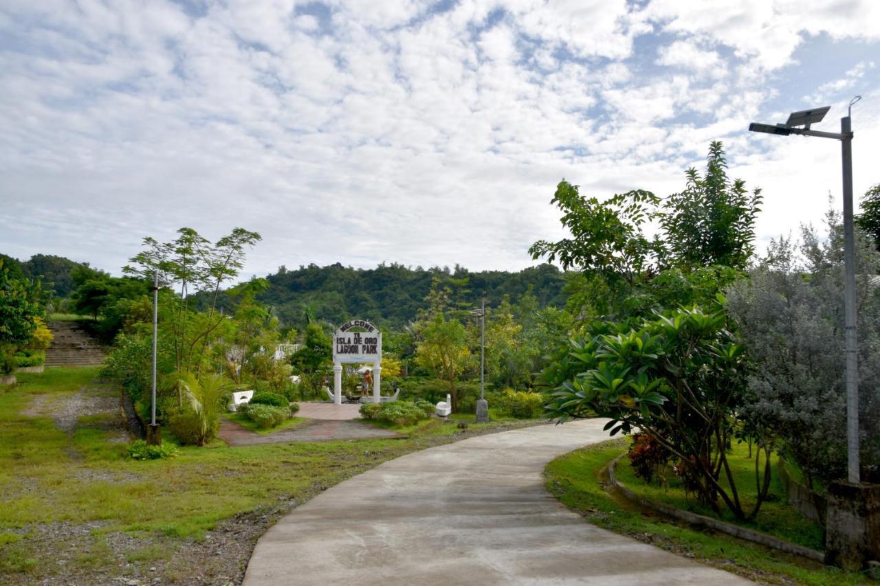 Isla De Oro Hotel Mamburao Exteriör bild