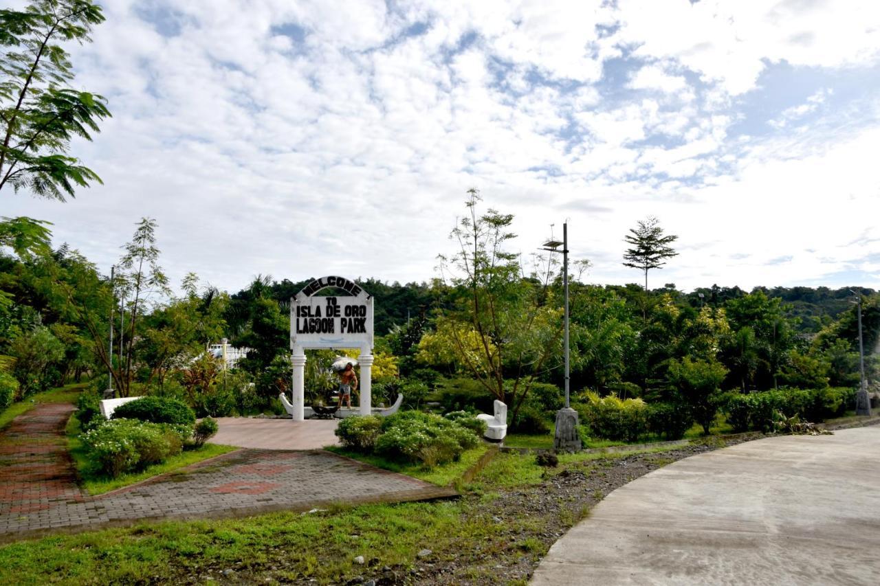 Isla De Oro Hotel Mamburao Exteriör bild