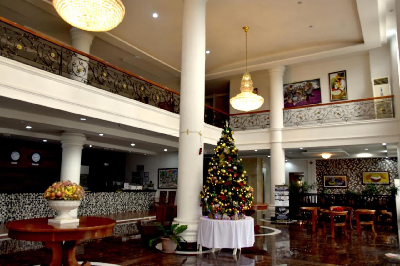 Isla De Oro Hotel Mamburao Exteriör bild
